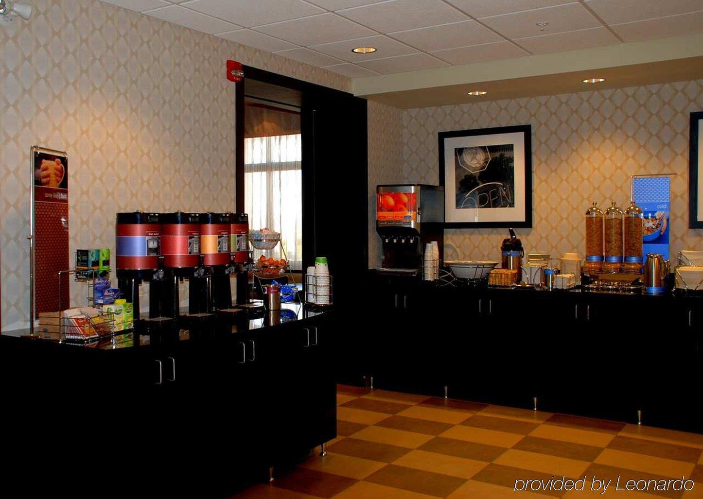 Hampton Inn & Suites By Hilton Lethbridge Restaurante foto